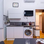 Bed & Breakfast Guesthost - Dimora Del Barone Salerno