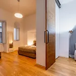 Guesthost - Dimora Del Barone Bed & Breakfast