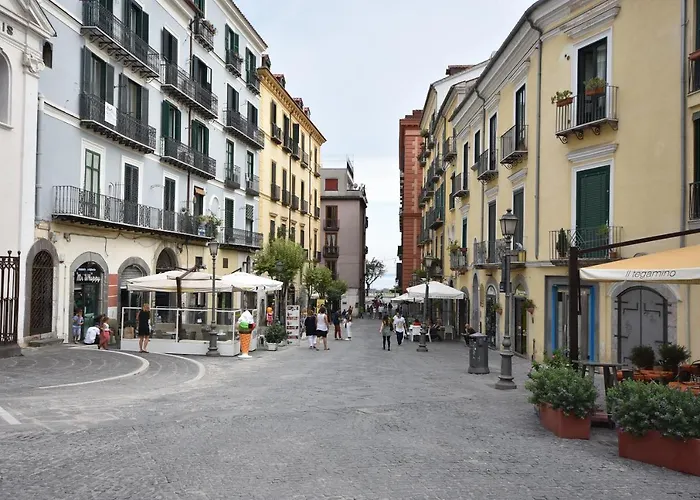 Bed & Breakfast Guesthost - Dimora Del Barone 4*