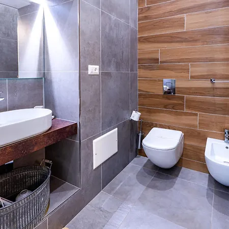 Guesthost - Dimora Del Barone Salerno