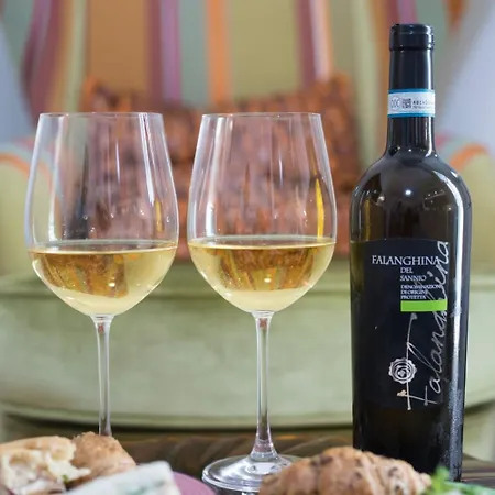 Bed & Breakfast Guesthost - Dimora Del Barone 4*