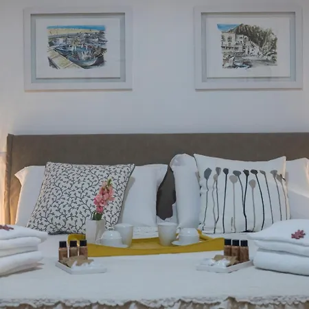 Bed & Breakfast Guesthost - Dimora Del Barone 4*