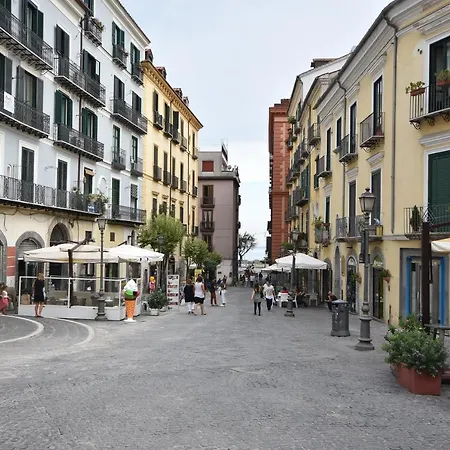 Bed & Breakfast Guesthost - Dimora Del Barone 4*