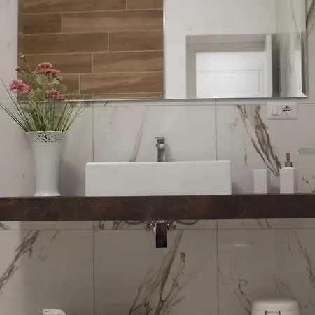 Bed & Breakfast Guesthost - Dimora Del Barone 4*