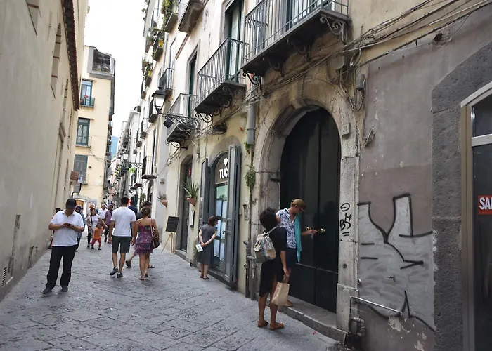 B&B Guesthost - Dimora Del Barone